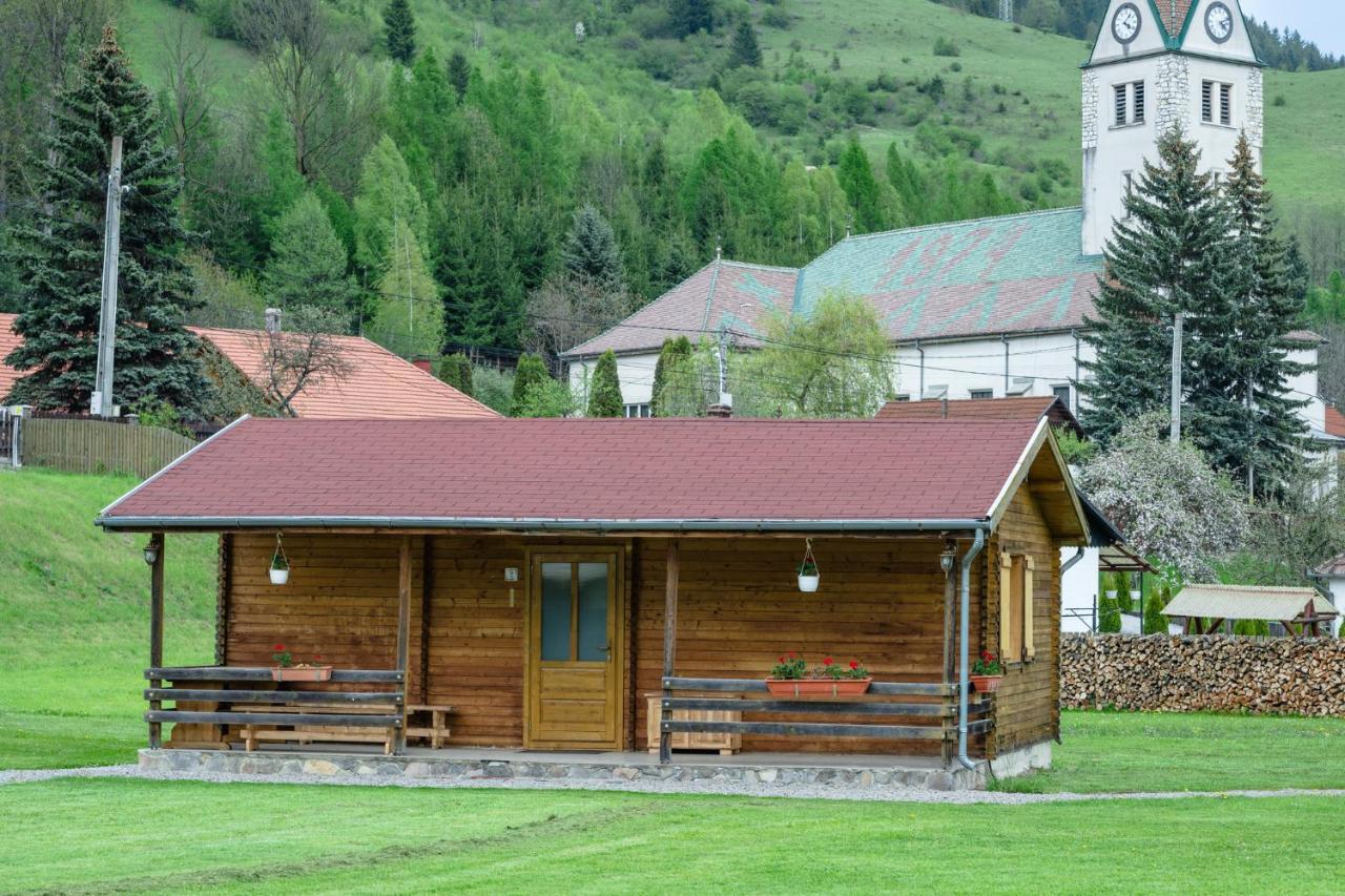 Biotour Camping & Restaurant Ghimeş-Făget Exterior foto